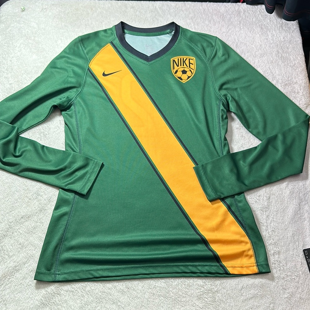 Nike Womens Long Sleeve Soccer Jersey #12 Green and Gold Size Medium